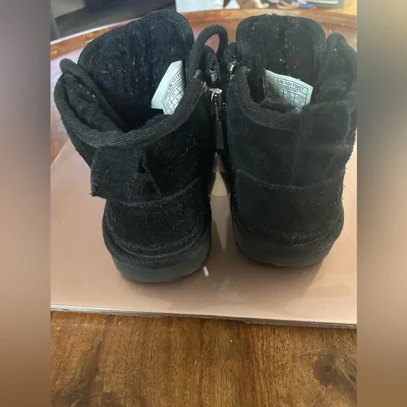 Ugg boot - Picture 4 of 4